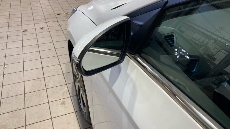 Hyundai IONIQ 1.6 GDi Hybrid Premium 5dr DCT Hybrid Hatchback